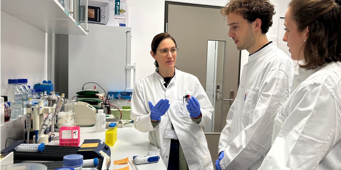 Klinik und Wissenschaft verbinden: Neues Erweiterungsstudium an der Med Uni Innsbruck