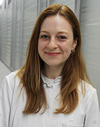 Dr. Anne ZINGANELL